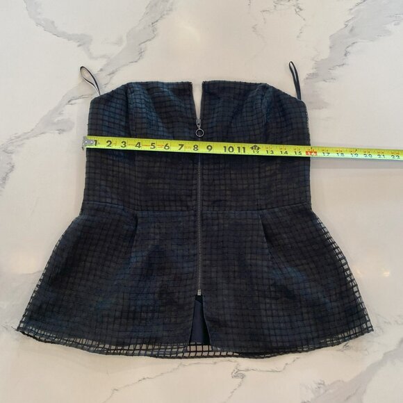 Rachel Roy - Sleeveless, Structured Top, Black w/ Textured Overlay, Size10 - Picture 4 of 11